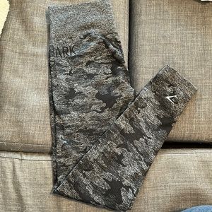 Black gymshark camo leggings